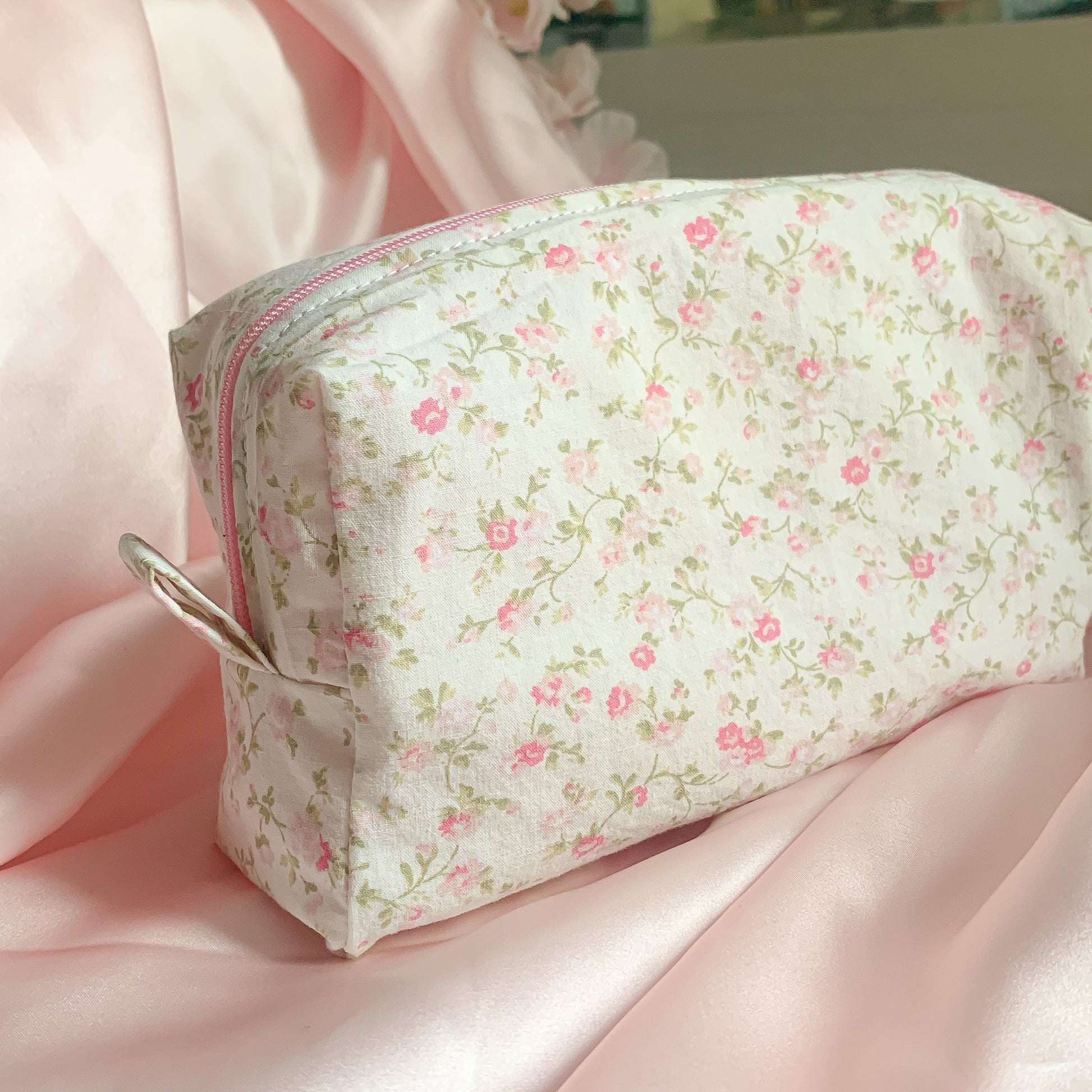 Aurelia Floral Makeup Bag – CryBunni