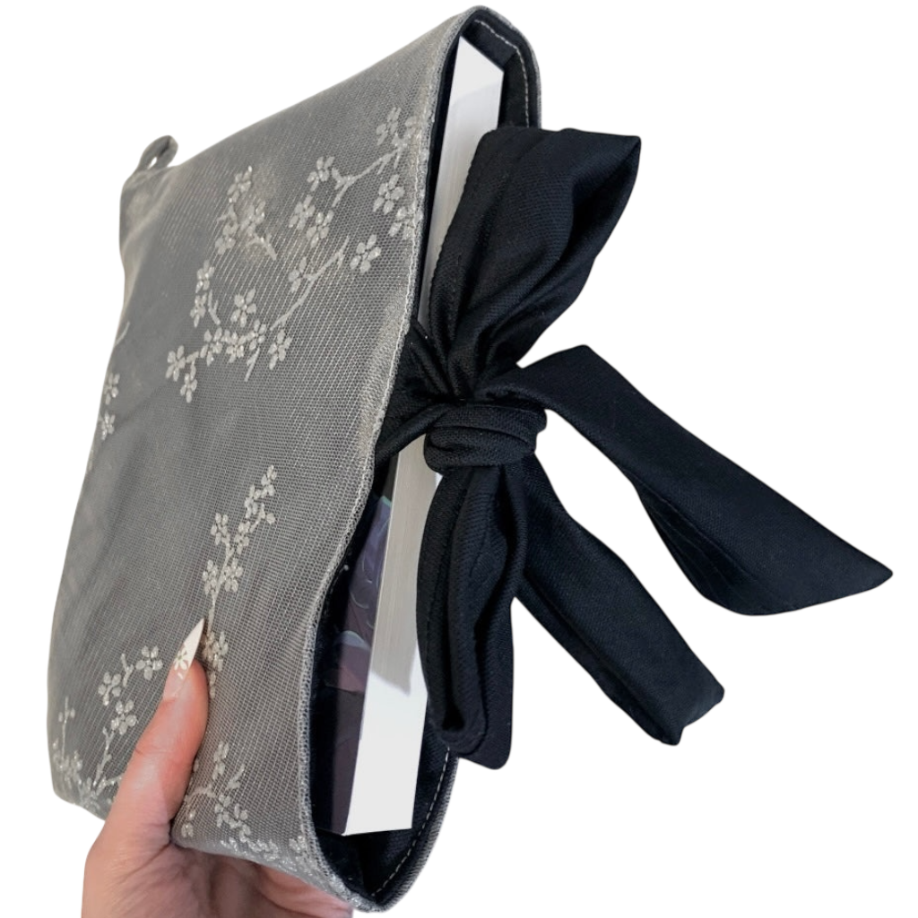 It Girl Book Sleeve